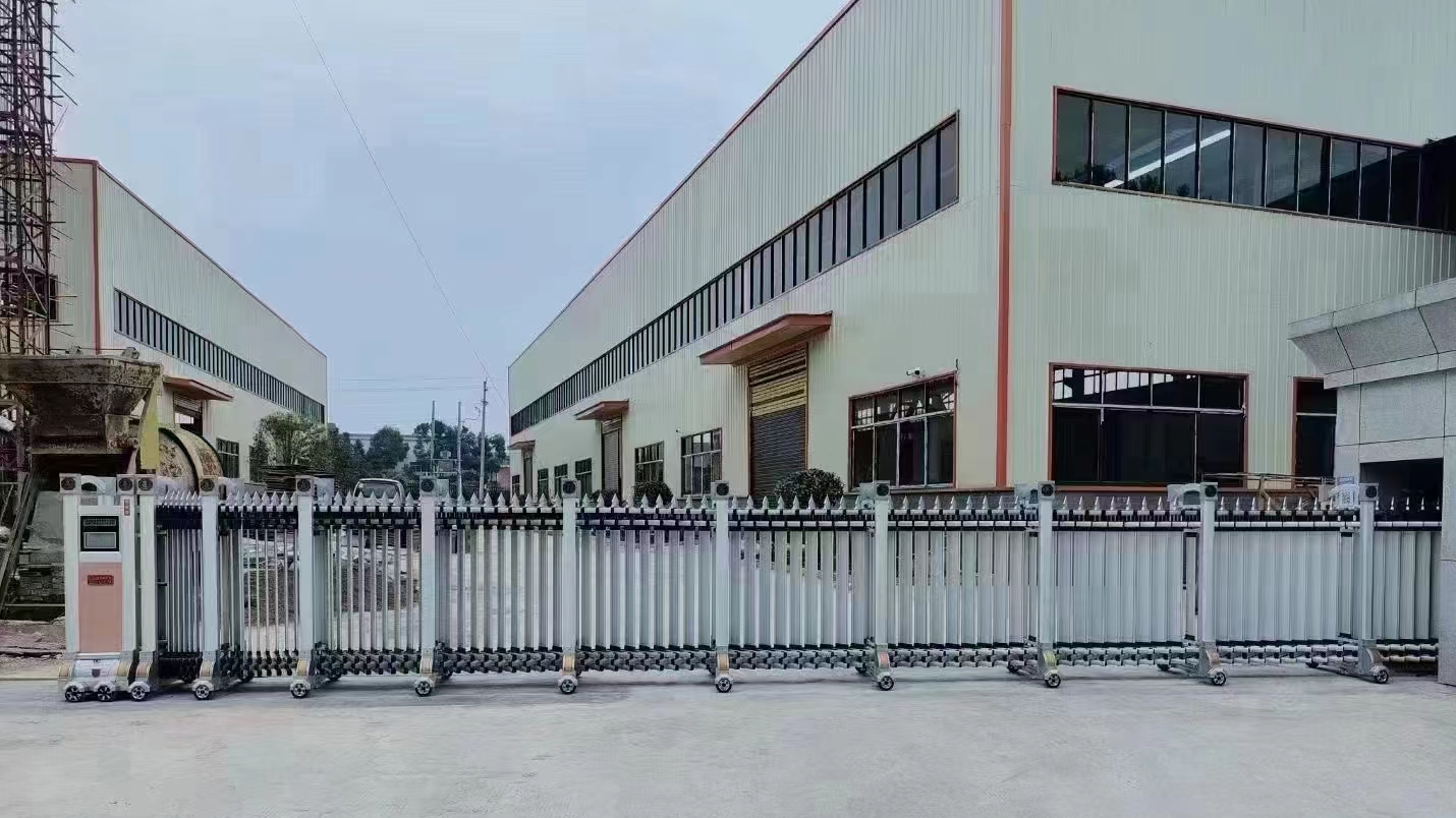 某工業園區電動伸縮門